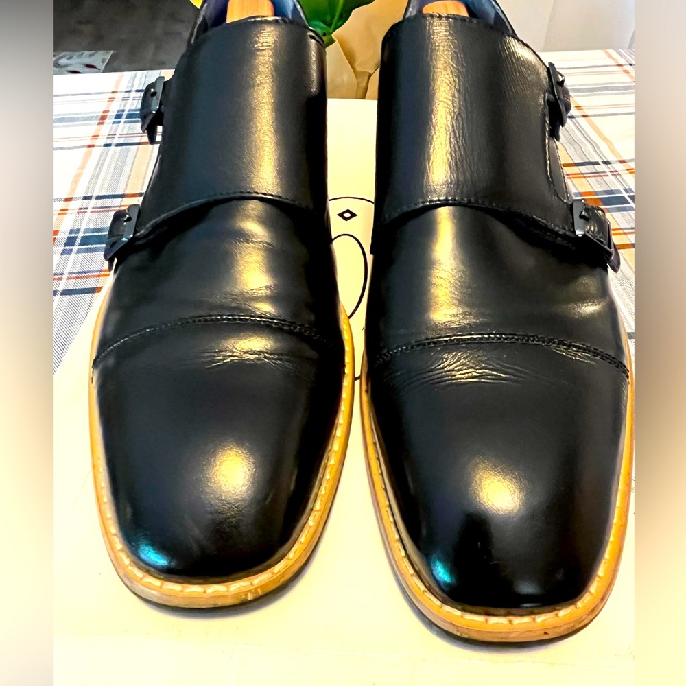 Steve Madden Black Leather 2 buckle dress shoes 10 1/2